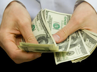 A választások után magát kitombolt forint is megpihent