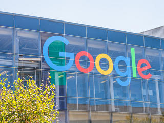 Közel 787 billió forint: átlépett egy fontos határt a Google