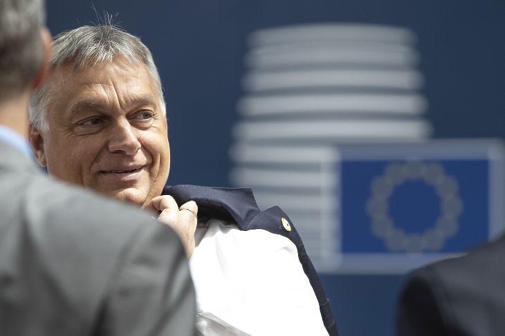 Van oka az örömre: Orbán Viktor az EU-csúcson Brüsszelben 2020. július 19-én. (Fotó: Európai Tanács)