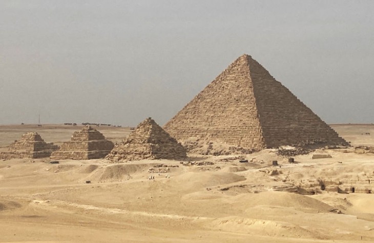Sokak számára már-már kötelező program a piramisok megtekintése. Fotó: Szakonyi Péter