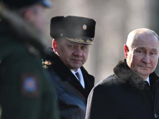 „Ukrajna támadta meg Oroszországot” – mondta Putyin a moszkvai parádén
