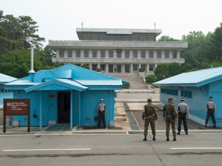 A két Koreát a négy kilométer széles, 250 kilométer hosszú demilitarizált övezet (DMZ) választja el. Fotó: Depositphotos