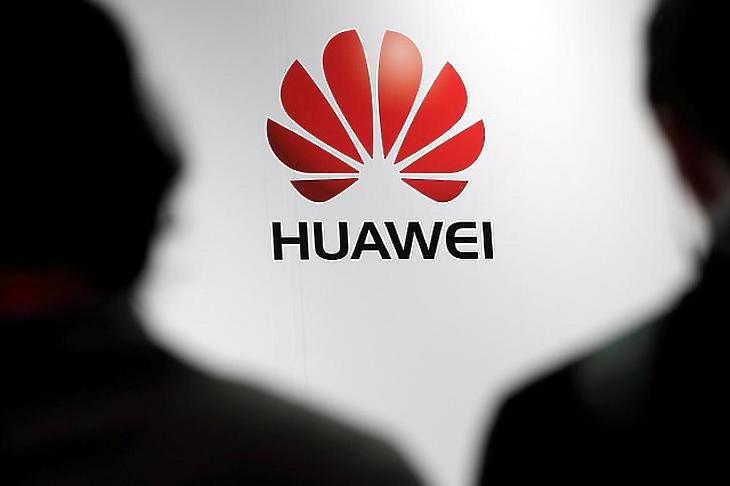 Újabb gyártó függeszti fel az együttműködést a Huawei-jel