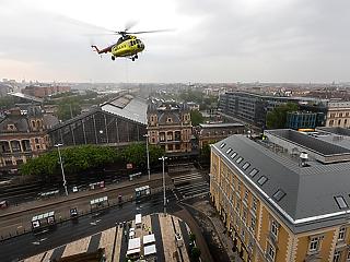 A nap képe: különös helikopterezésnek lehettünk tanúi Budapest felett