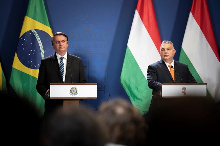 Jair Bolsonaro és Orbán Viktor mai közös sajtótájékoztatójukon Budapesten. (MTI/Miniszterelnöki Sajtóiroda/Benko Vivien Cher)