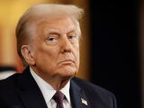Donald Trump lövöldözni kezdett – ez most Orbán Viktornak is fájhat