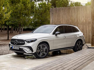 Nagyot hajrázott év végén a Mercedes