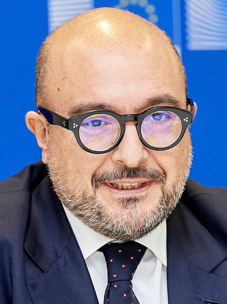 Gennaro Sangiuliano maradhat