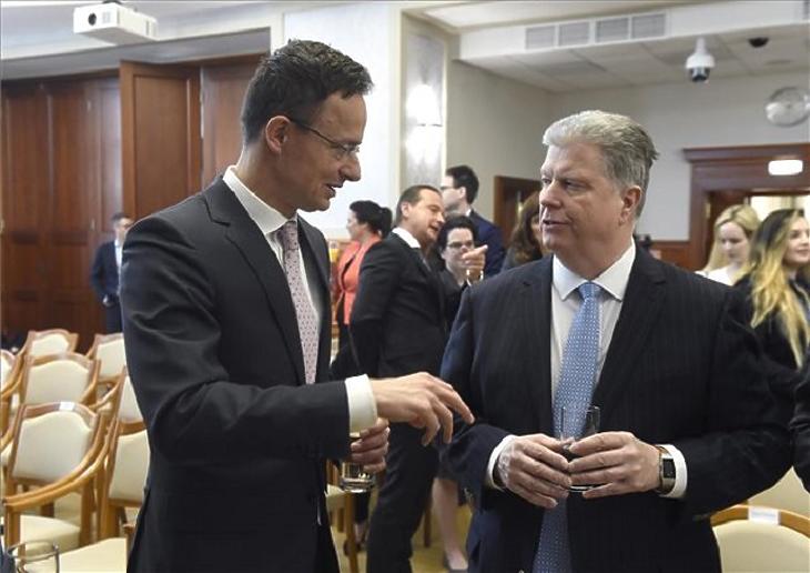 Újabb multi veszi be Budapestet