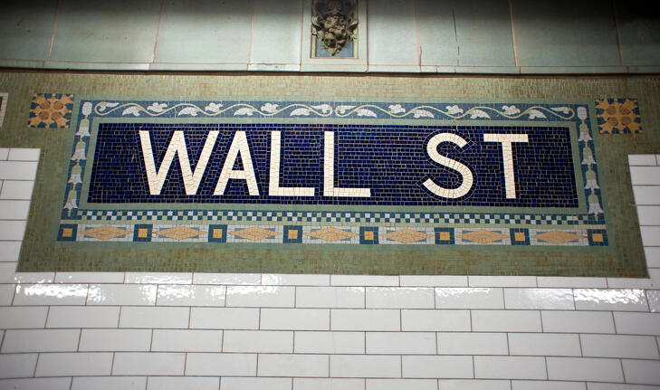 Enyhe erősödéssel zártak a New York-i tőzsdeindexek