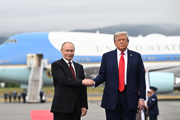 Putyin és Trump Alaszkában 2025 augusztus 15-én – sok hűhó semmiért