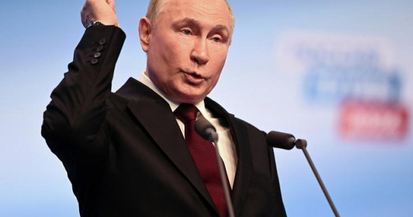Semmi különös, csak a szokásos: ismét beiktatták Vlagyimir Putyint
