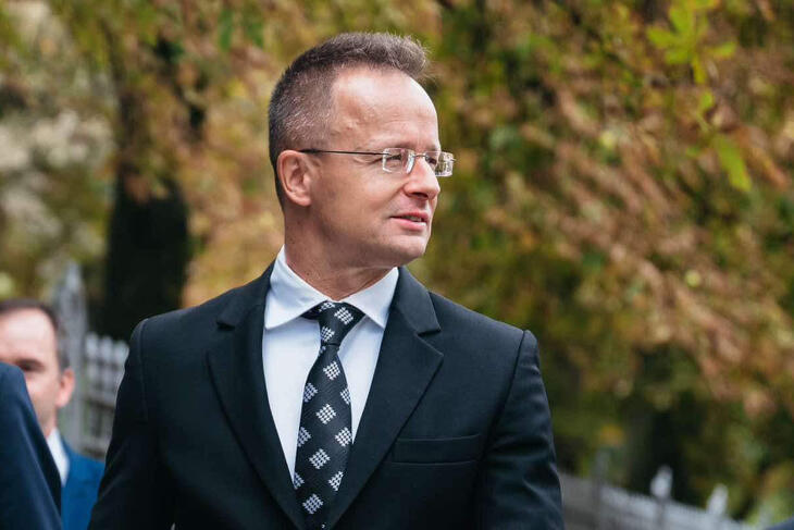 A magyar külügyér bizakodva tekint a jövőbe