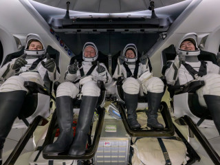 A Dragon Crew-11 legénysége felszálláskor