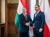 Visszaülhet az Orbán-kormány mellé a szégyenpadra a lengyel kormány