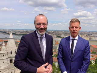 Manfred Weber,  az Európai Néppárt elnöke és Magyar Péter, a Tisza Párt alelnöke 2024. június 14-én Budapesten 