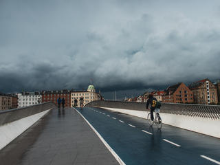 A dánok is visszatáncolnak a klímacéloktól a válság miatt