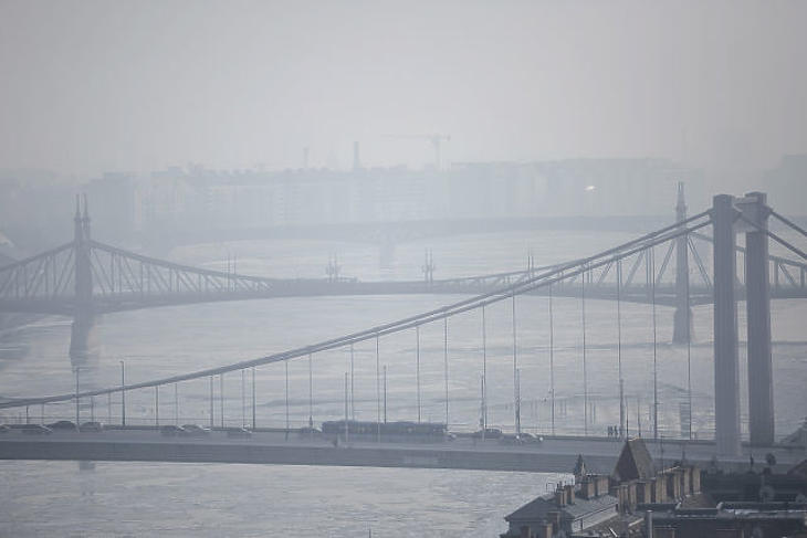 Szmogriadó! Budapesten elrendelték a tájékoztatási fokozatot