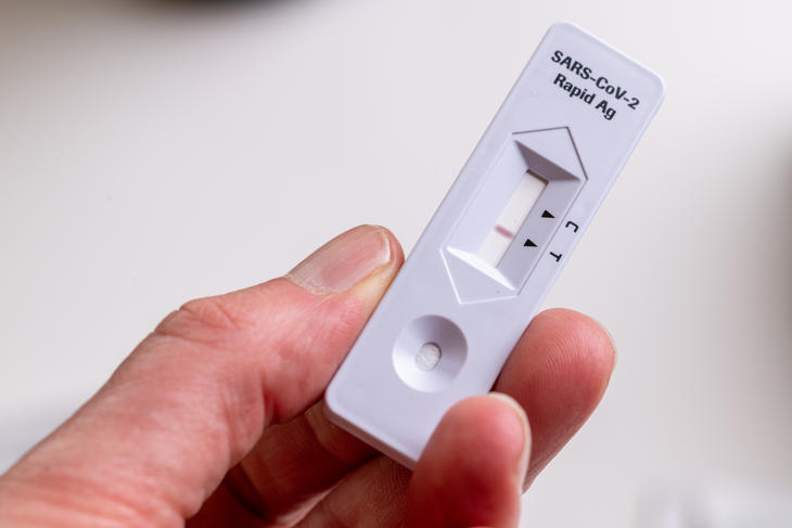 Koronavírus: Japán is szigorít