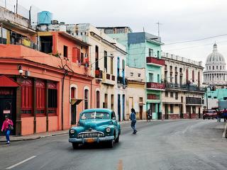 Kétarcú Kuba: luxusszálló és jegyrendszer