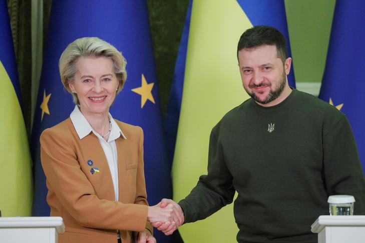 Ursula von der Leyen és Volodimir Zelenszkij Kijevben 2023. február 2-án. Fotó: EPA/SERGEY DOLZHENKO