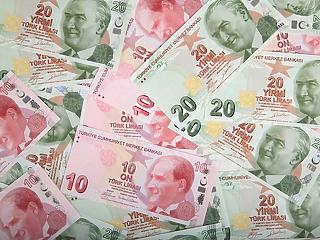 Megszólalt a török pénzügyminiszter: ezzel kerülnék el az összeomlást