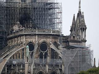 Összefog a világ: már most százmilliókat ajánlottak fel a Notre-Dame újjáépítéséhez