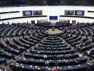 Meghúzzák a határt: betiltaná a gyerekeknek a közösségi médiát az Európai Parlament