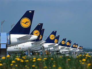 Újabb történelmi OTP-rekord, mélyrepülésben a Lufthansa is
