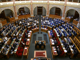 Rábólintottak: vizsgálóbizottság alakul az MNB-ügyek feltárására