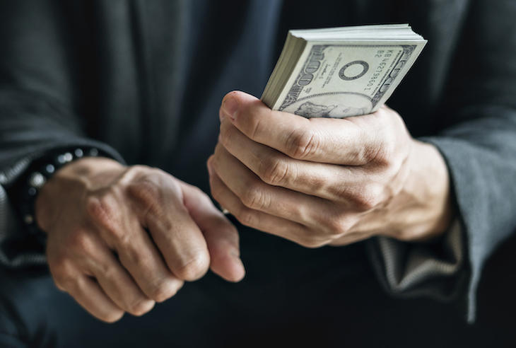 Karácsonykor egy újabb milliárdos kilétére derülhet fény