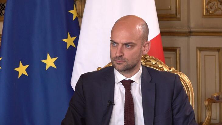 A francia külügyminiszter csapatok Ukrajnába küldését sem zárta ki