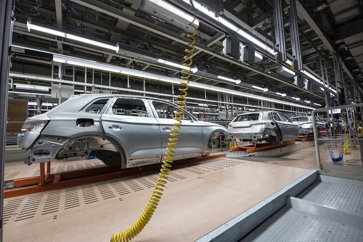 Leépítés: a Nissan kínaiaknak dobhatja oda gyártósorát