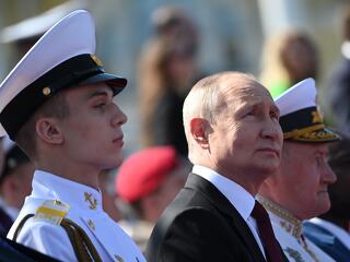 Jó híreket kapott Putyin a vasárnapi Trump-Zelenszkij találkozó előtt