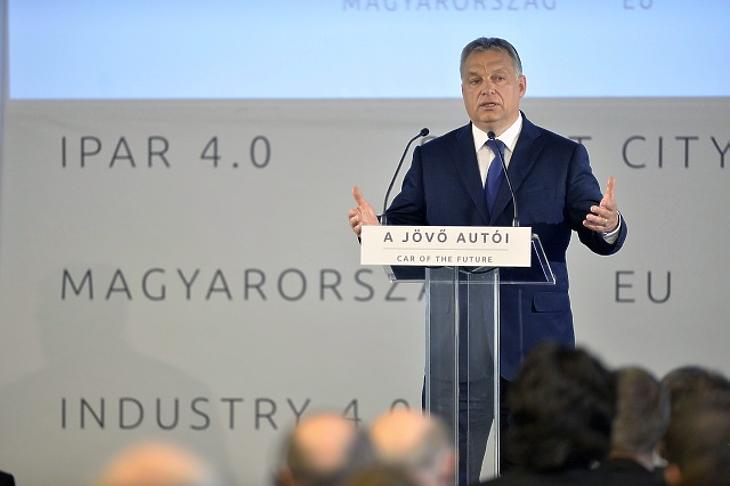 9,8 milliót adtak Orbánék egyetlen új munkahelyért idén