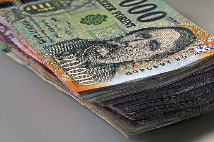Emelkedett a BUX, gyengült a forint