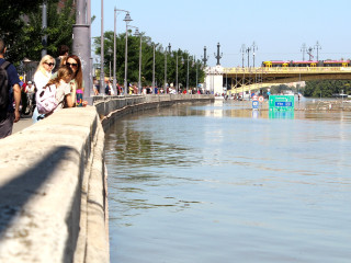 Tetőzik a Duna Budapesten, 2024. 09. 21.