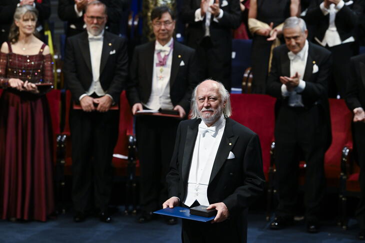 Krasznahorkai László átvette a Nobel-díját