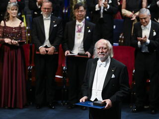 Krasznahorkai László átvette a Nobel-díját