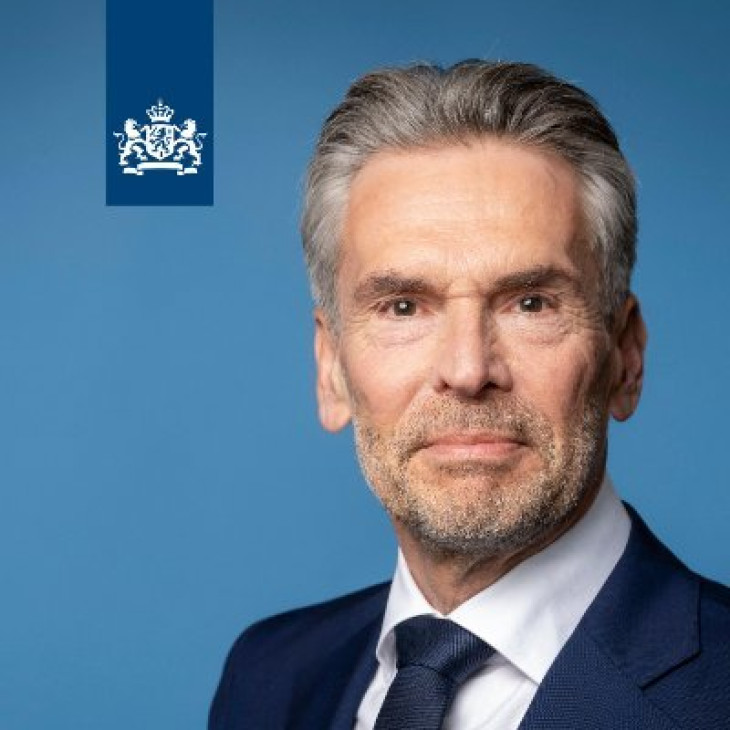 Dick Schoof holland miniszterelnök bedobta a törölközőt