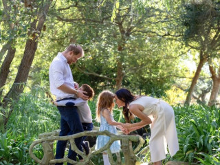 Megérkezett Harry és Meghan karácsonyi üdvözlőlapja is 