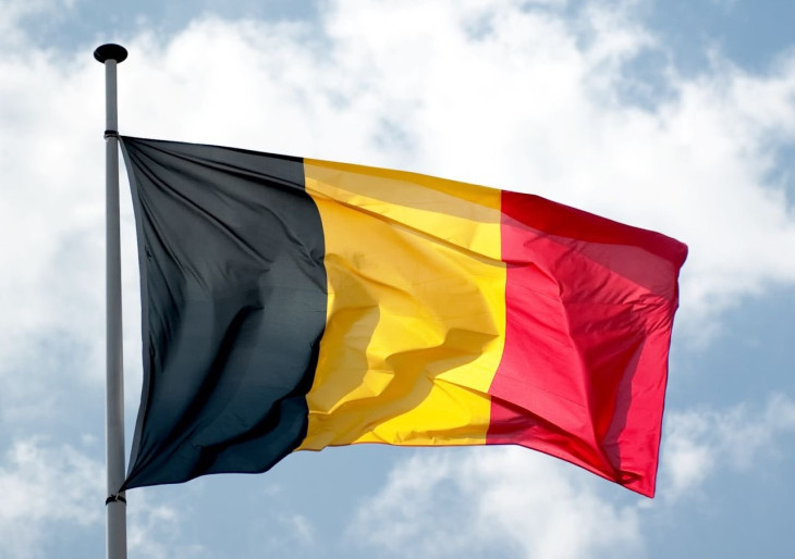 A belga lobogó mellé majd felhúzhatják a pelsztint is