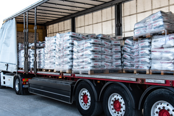 Az UBM nagyjából fele-fele arányban szállít takarmányt a belföldi és a külföldi piacokra