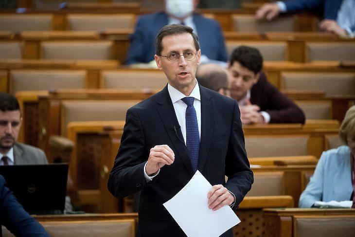 Három százalékkal növekednek a nyugdíjak 2021-ben