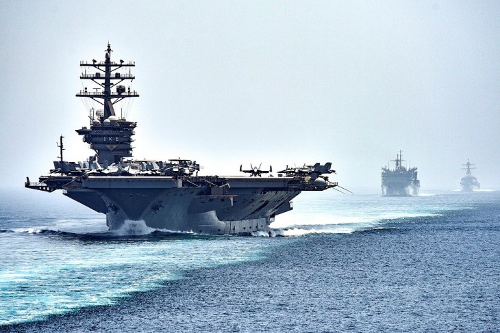 Az amerikai haditengerészet hajói a Hormuzi-szorosban (korábbi felvétel). Fotó: Wikipédia/amerikai haditengerészet 
