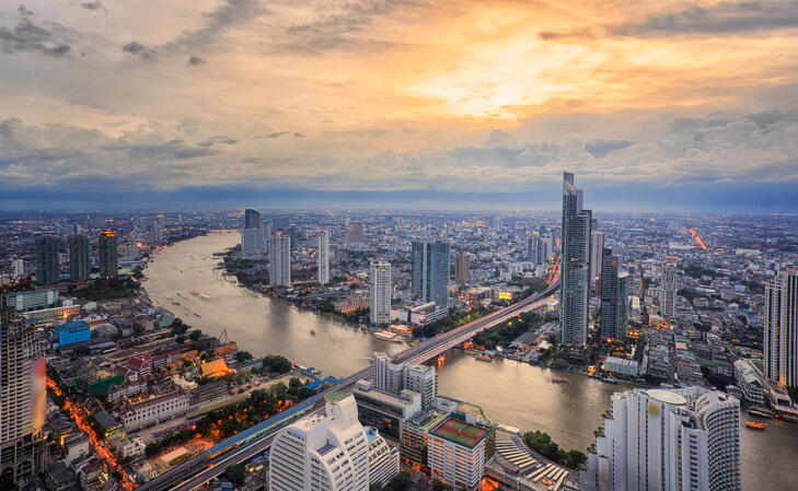 Halottak Bangkokban is, rendkívüli állapot Mianmarban