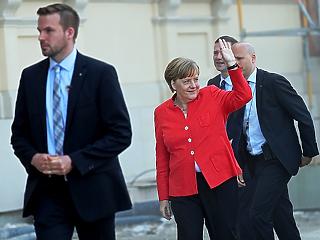 Merkel és Macron tárgyalóasztalhoz ült - most alapozzák meg az EU jövőjét?