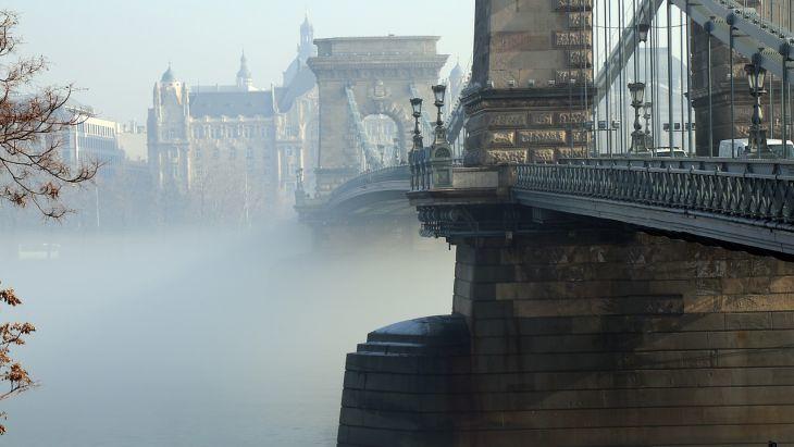 A jövő ködös: nehéz idők jönnek Magyarországon, ha elhúzódik a háború? Fotó: Pixabay