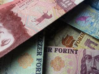 Boszorkányság a tőzsdéken, rettenthetetlen a forint