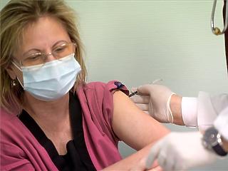 Magyarországon is elindultak a védőoltások 